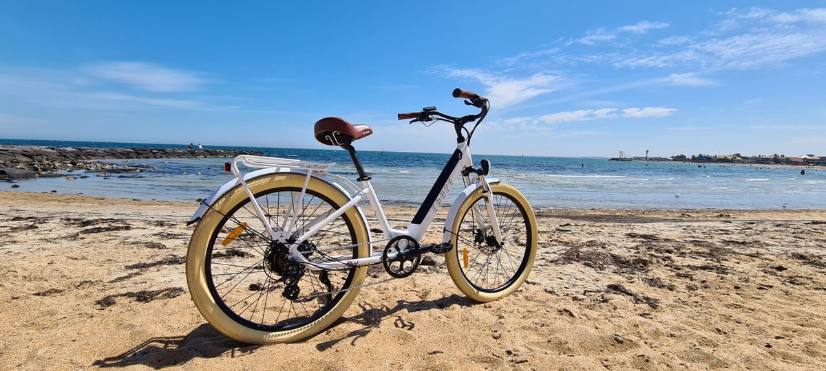 RILU Australia’s sleekest electric beach bike-CRUZE